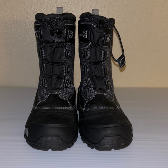The North Face Alpenglow IV Waterproof Boots for Kids - Size 6 - Excellent cond. - Picture 3 of 8